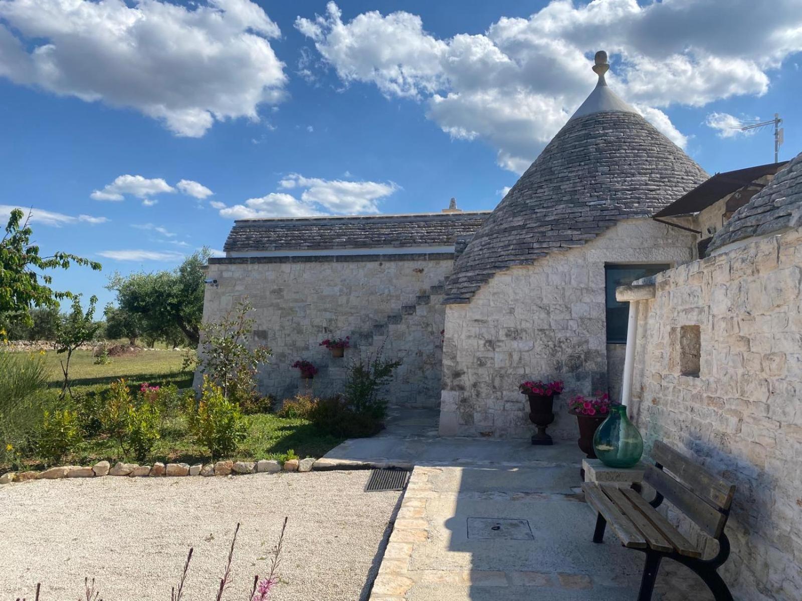 Вилла Trullo Masso Antico Альберобелло Экстерьер фото